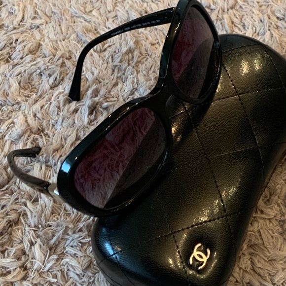 Chanel Sunglasses with Original Case - Picture 1 of 7